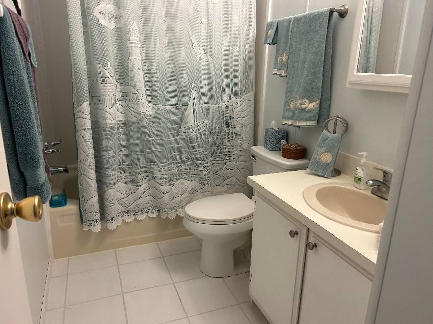 7907 Lakeshore Drive a Ellenton, FL Mobile or Manufactured Home for Sale